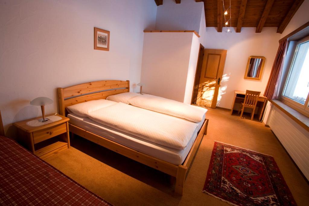 Ferienwohnungen Seraina シルス・マリア 部屋 写真
