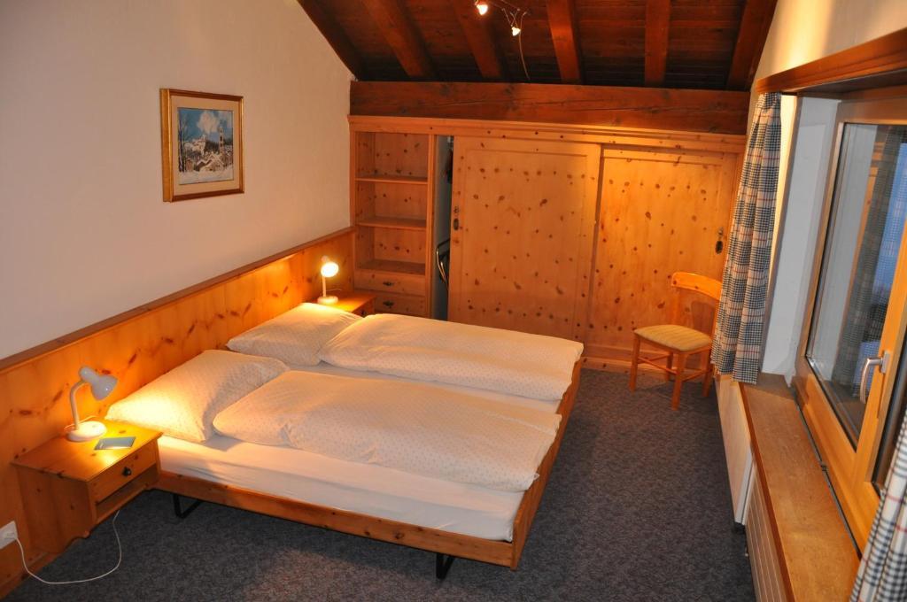 Ferienwohnungen Seraina シルス・マリア 部屋 写真